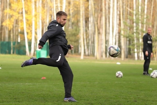 Футбол.  Максим Скавыш: хочется выиграть золотые медали, а потом уже со спокойной душой принимать решение
 