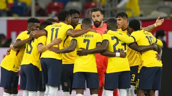 Футбол. Источник: Катар подкупил игроков сборной Эквадора на 7 млн долларов, чтобы они проиграли матч открытия ЧМ-2022
Футбол. Источник: Катар подкупил игроков сборной Эквадора на 7 млн долларов, чтобы они проиграли матч открытия ЧМ-2022