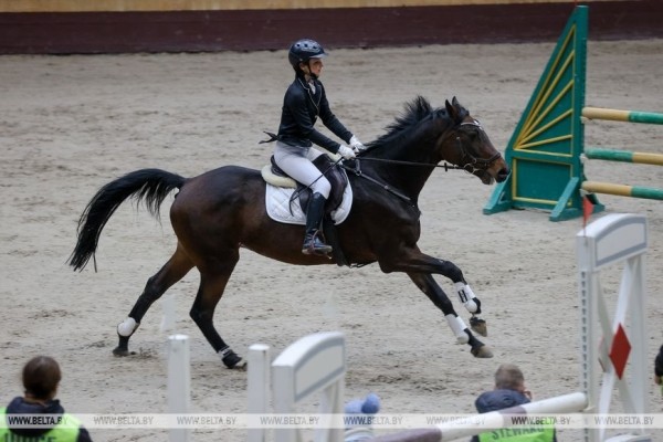 ФОТОФАКТ: Соревнования по конкуру прошли в Республиканском центре олимпийской подготовки "Ратомка"