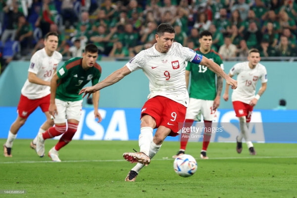 Футбол.  Роберт Левандовски не может распечатать ворота на ЧМ: поляк не реализовал пенальти в ворота сборной Мексики
 