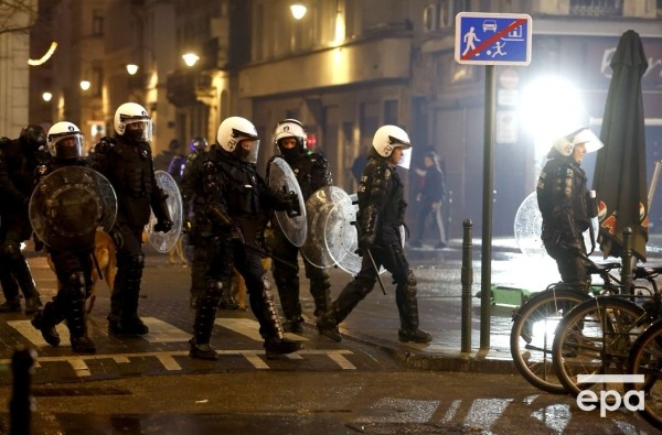 Футбол. ЧМ-2022. После победы марокканцев над бельгийцами случились беспорядки в Брюсселе
Футбол. ЧМ-2022. После победы марокканцев над бельгийцами случились беспорядки в Брюсселе