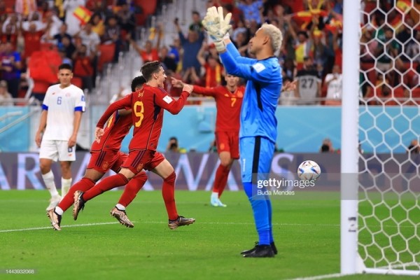 Футбол.  Сборная Испании устроила разгром Коста-Рике, сделав заявку на самый крупный счет в матче ЧМ-2022
 