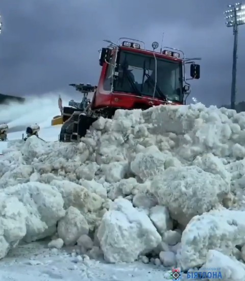 Биатлон.  В середине ноября в Раубичах началась укладка снежной "подушки" на лыжные трассы
&nbsp;