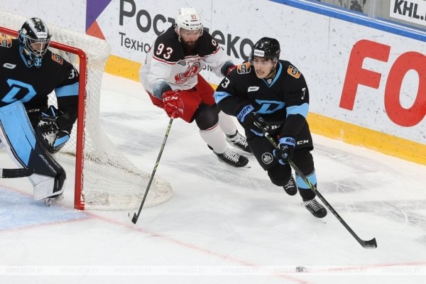 Хоккеисты минского "Динамо" продлили серию поражений в КХЛ до пяти матчей Хоккеисты минского "Динамо" продлили серию поражений в КХЛ до пяти матчей