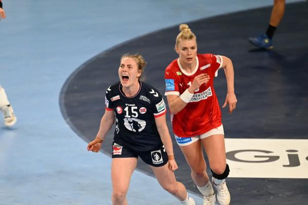 Гандбол.  Женская сборная Норвегии в сумасшедшем финале победила датчанок и защитила титул чемпионок Европы
 