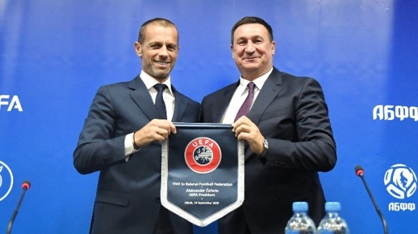 Футбол.  Владимир Базанов 29 ноября празднует 65-летний юбилей
 