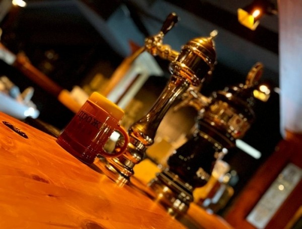 Футбол.  После 9-летнего перерыва специально к ЧМ-2022 открылся легендарный гастропаб "Дрожжи Юнайтед"
 