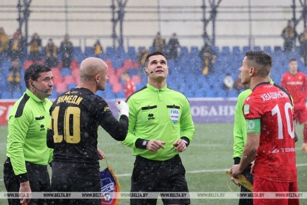 Солигорский "Шахтер" вышел в четвертьфинал футбольного Кубка Беларуси Солигорский "Шахтер" вышел в четвертьфинал футбольного Кубка Беларуси