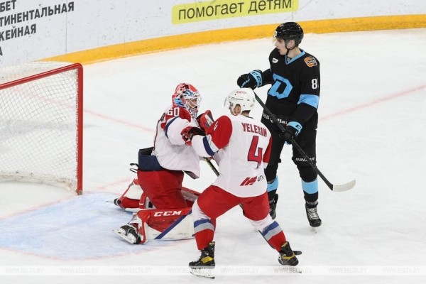 Хоккеисты минского "Динамо" добыли четвертую подряд победу в КХЛ