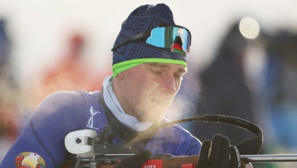 Биатлон. Кубок России в Ханты-Мансийске. Халили выиграл спринт, лучшим из белорусов стал Смольский, занявший 15-е место
Биатлон. Кубок России в Ханты-Мансийске. Халили выиграл спринт, лучшим из белорусов стал Смольский, занявший 15-е место