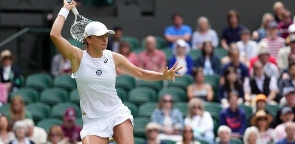 Теннис.  Ига Швентек: Арина просто играла лучше, это было видно
 