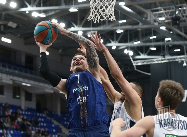 Баскетбол. Лучшим белорусским игроком в 2022 году стал форвард "Нижнего Новгорода" Максим Салаш
Баскетбол. Лучшим белорусским игроком в 2022 году стал форвард "Нижнего Новгорода" Максим Салаш