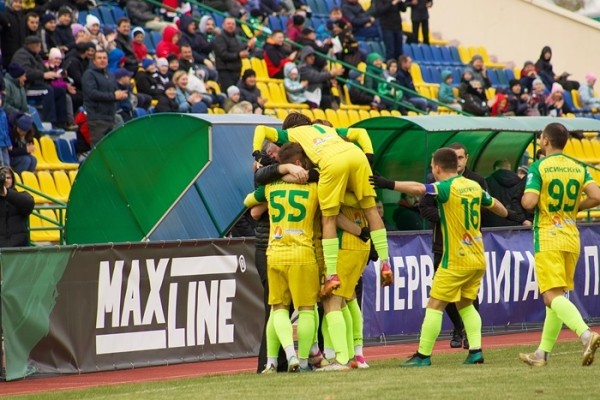 Футбол.  "Макслайн" объявил о создании отделения ДЮСШ. Клуб начал выполнение критериев по лицензированию для участия в высшей лиге
 