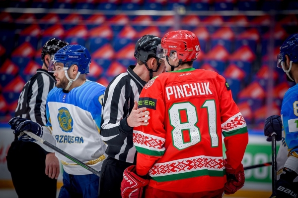 Хоккей. Сборная Беларуси разгромила команду Казахстана и выиграла турнир по хоккею "3х3" в рамках Кубка Первого канала
Хоккей. Сборная Беларуси разгромила команду Казахстана и выиграла турнир по хоккею "3х3" в рамках Кубка Первого канала