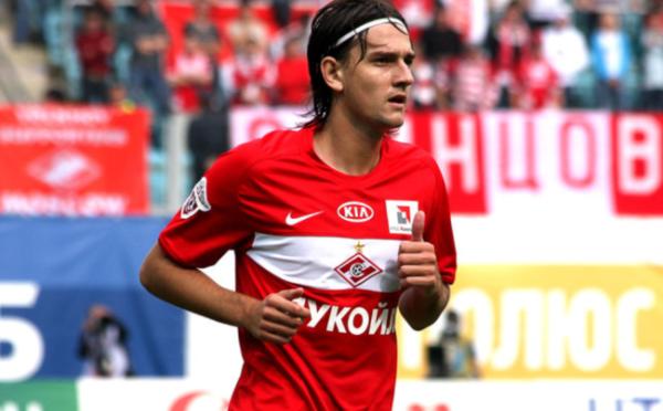 Футбол.  Егор Филипенко: мы после победных игр могли сходить и выпить. Сейчас молодежь ведет себя профессиональнее
 