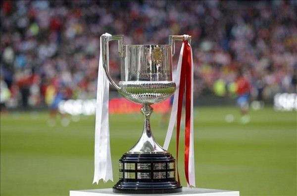 Футбол. Кубок Испании. "Райо Вальекано" по пенальти одолел "Сагунтино" и еще
Футбол. Кубок Испании. "Райо Вальекано" по пенальти одолел "Сагунтино" и еще