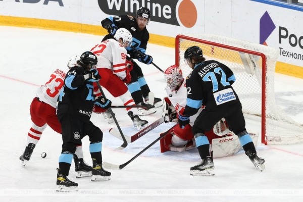 Хоккеисты минского "Динамо" проиграли восьмой матч подряд в КХЛ