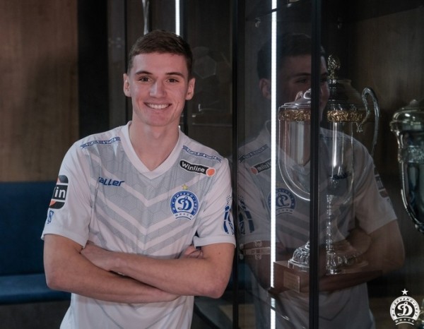 Футбол.  Хавбек минского "Динамо" Андрей Рылач — в топ-10 самых перспективных атакующих плеймейкеров мира
 