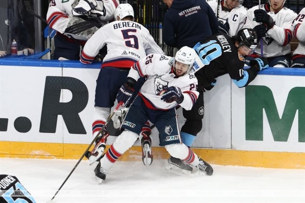 Хоккейное минское "Динамо" потерпело шестое поражение подряд