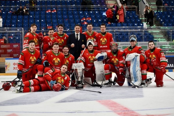 Хоккей.  "Первая! Историческая! Легендарная!" ФХБ — о победе сборной Беларуси на турнире "3х3" в Москве
 