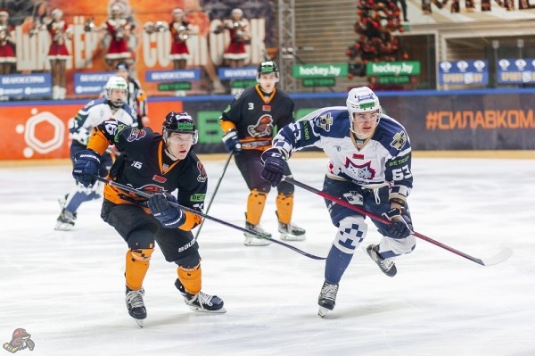 Хоккей.  Betera-Экстралига. "Шахтер" одолел "Металлург", "Локомотив" на выезде обыграл "Юность", "Химик" выиграл у "Витебска" в матче с семью голами
 