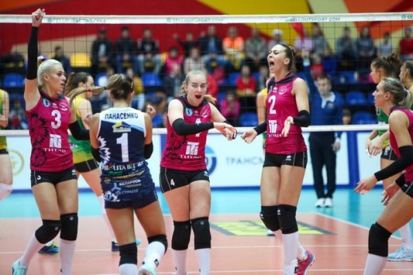 Разное.  Волейбол. Российская суперлига. "Минчанка" в пятисетовой битве потерпела домашнее поражение от "Уралочки"
 