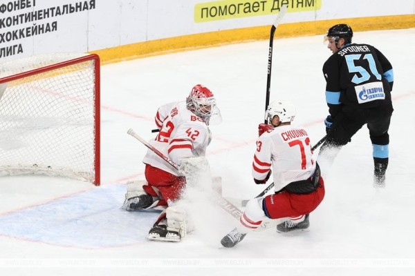 Хоккеисты минского "Динамо" проиграли восьмой матч подряд в КХЛ