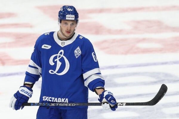 Хоккей.  КХЛ. Максим Сушко перебрался из московского "Динамо" в "Сибирь"
 