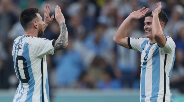 Сборная Аргентины первой пробилась в финал чемпионата мира в Катаре Сборная Аргентины первой пробилась в финал чемпионата мира в Катаре