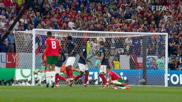 Футбол.  ЧМ-2022. Матч Франция — Марокко мог подарить самый красивый гол мундиаля в исполнении Джавада Эль-Ямика
  