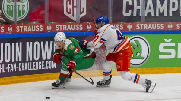 Хоккей.  Джефф Платт курьезно отличился в Лиге чемпионов
  