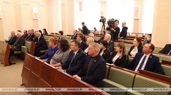 "Решение IPC - антигуманно". Парламентарии приняли заявление к международному сообществу