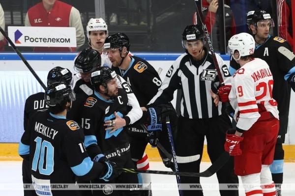 Хоккеисты минского "Динамо" проиграли восьмой матч подряд в КХЛ