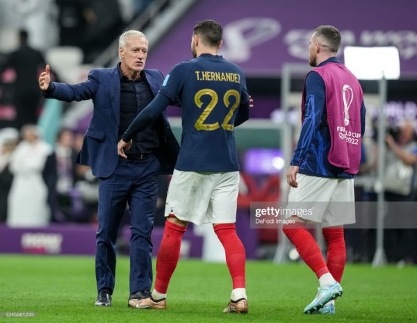 Футбол.  ЧМ-2022. Тео Эрнандес в первой же атаке сборной Франции поразил ворота марокканцев. На табло была 5-я минута
  