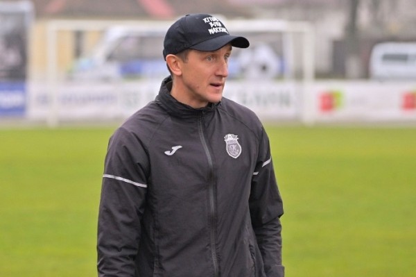 Футбол.  Артем Радьков на самом деле покинул "Ислочь" ввиду семейных обстоятельств. Они связаны с сыном
&nbsp;