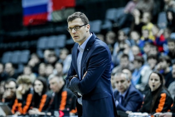 Баскетбол. Ростислав Вергун: мы столкнулись с очень серьезными кадровыми трудностями. Многие игроки не доехали до Саратова
Баскетбол. Ростислав Вергун: мы столкнулись с очень серьезными кадровыми трудностями. Многие игроки не доехали до Саратова