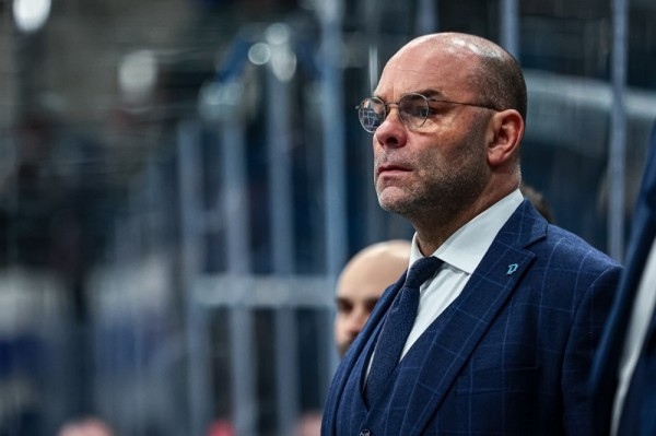 Хоккей.  КХЛ. Наставник минского "Динамо" Крэйг Вудкрофт пропустит матч с "Северсталью" по медицинским показаниям
 