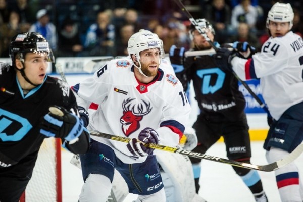 Хоккей.  КХЛ. Минское "Динамо" дома уступило "Торпедо", проиграв седьмой матч подряд
 