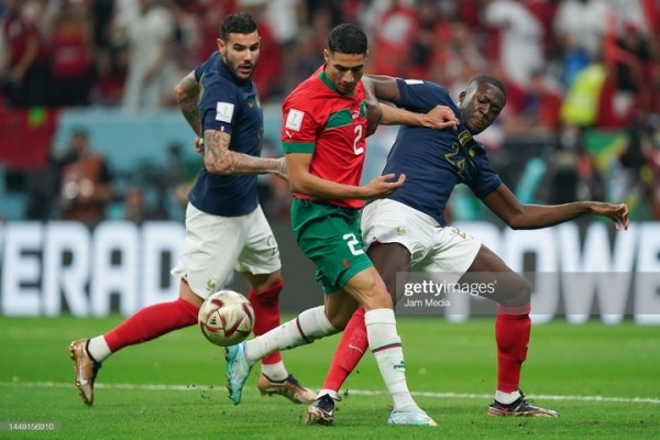 Футбол. ЧМ-2022. Сборная Франции "всухую" обыграла марокканцев и вышла в финал на аргентинцев
Футбол. ЧМ-2022. Сборная Франции "всухую" обыграла марокканцев и вышла в финал на аргентинцев