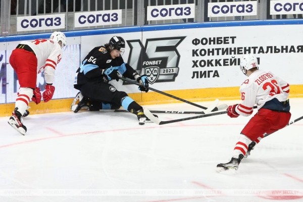 Хоккеисты минского "Динамо" проиграли восьмой матч подряд в КХЛ