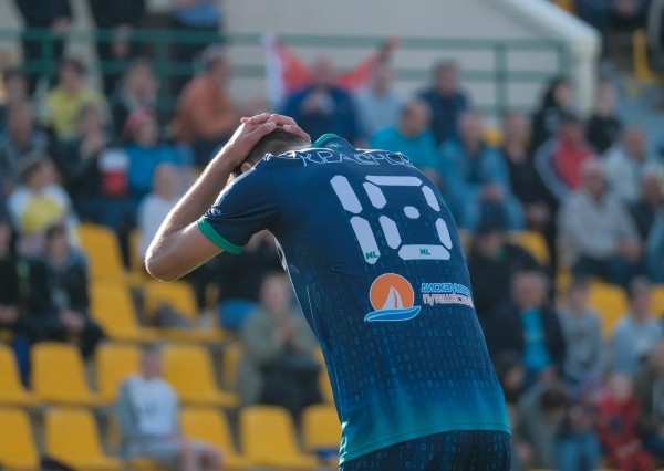 Футбол.  3 января состоится собрание учредителей и спонсоров "Макслайна" для определения дальнейших перспектив
 