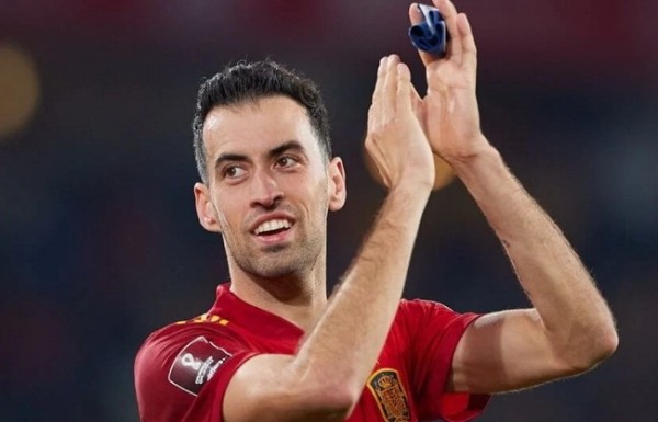 Футбол.  Серхио Бускетс заявил о завершении карьеры в сборной Испании
 