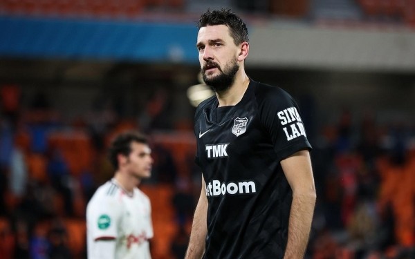 Футбол. Егор Филипенко: Гончаренко позвонил мне и сказал: "Егор, я хочу видеть тебя в "Урале". Я долго не думал и согласился
Футбол. Егор Филипенко: Гончаренко позвонил мне и сказал: "Егор, я хочу видеть тебя в "Урале". Я долго не думал и согласился