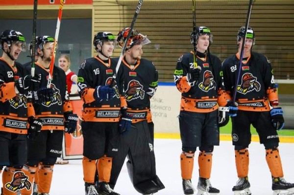 Хоккей. Betera-Экстралига. "Шахтер" примет "Брест", и еще два матча, которые состоятся 7 января
Хоккей. Betera-Экстралига. "Шахтер" примет "Брест", и еще два матча, которые состоятся 7 января