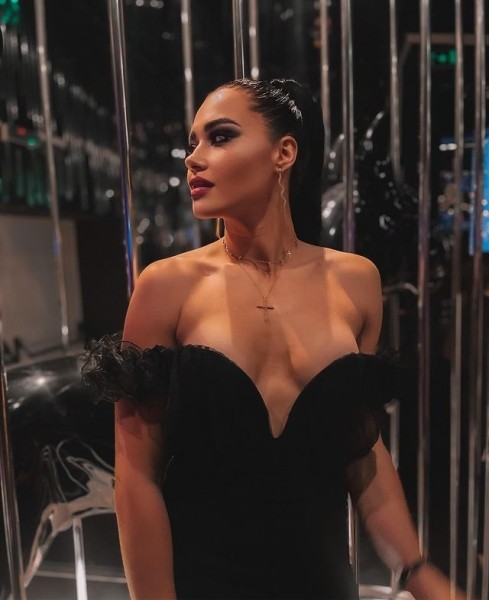 Гандбол.  Мария Коновал поделилась фото в провокационном декольте
 