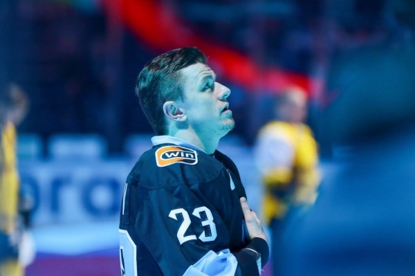 Хоккей.  КХЛ. Артем Демков внесен в список травмированных
 