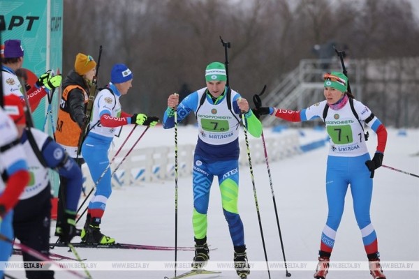 "Это как вернуться на десять лет назад". Завершившие карьеру звезды биатлона выступили в "Раубичах" "Это как вернуться на десять лет назад". Завершившие карьеру звезды биатлона выступили в "Раубичах"