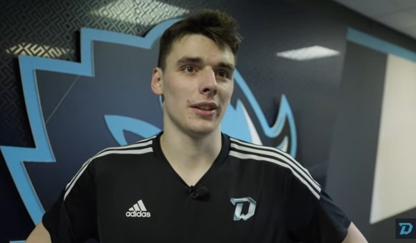 Хоккей.  Виталий Пинчук: атмосфера на трибунах была вообще пушечная, как будто 12-13 тысяч болельщиков. Игнатенко даже оглушило
 