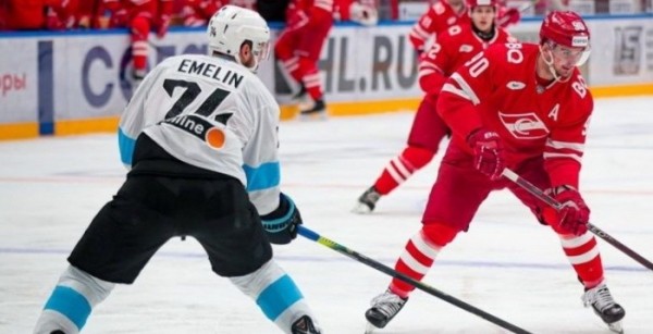 Хоккей. "Спартак" — "Динамо" Минск: Емелин и Принс против бывшей команды
Хоккей. "Спартак" — "Динамо" Минск: Емелин и Принс против бывшей команды