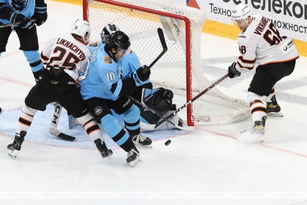 Хоккеисты минского "Динамо" проиграли третий матч подряд в КХЛ 